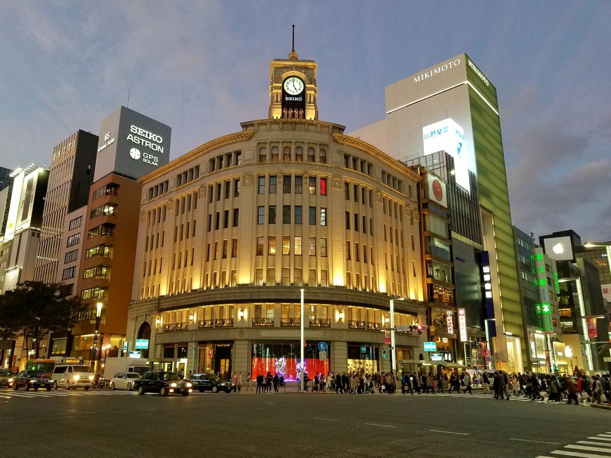 Достопримечательности Токио - башня с часами в Гинзе